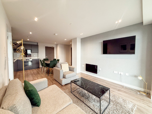  - One Park Lane - L1 8AX